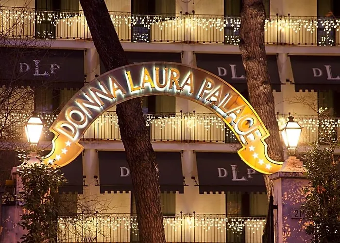 Hotel Donna Laura Palace By Omnia 4*