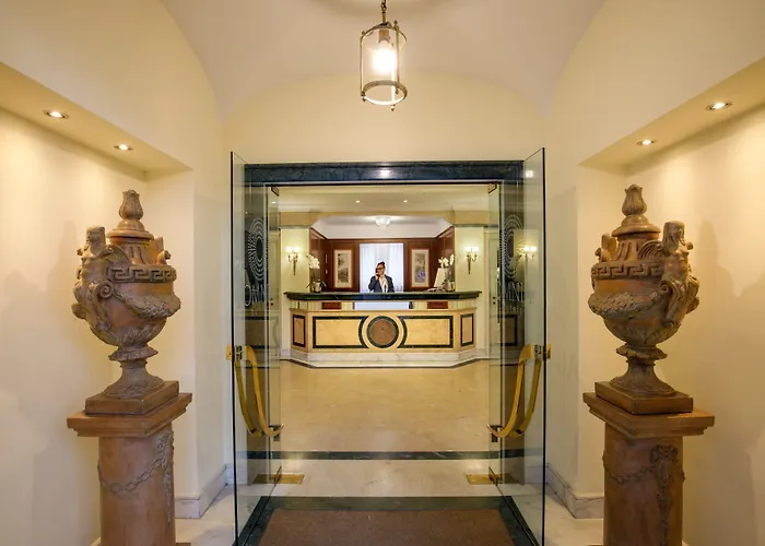 Hotel Donna Laura Palace By Omnia