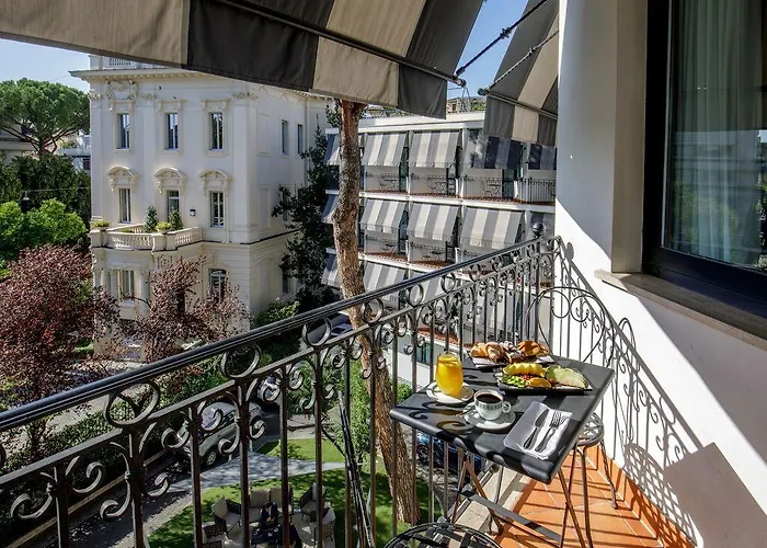 Donna Laura Palace By Omnia 4* Rome