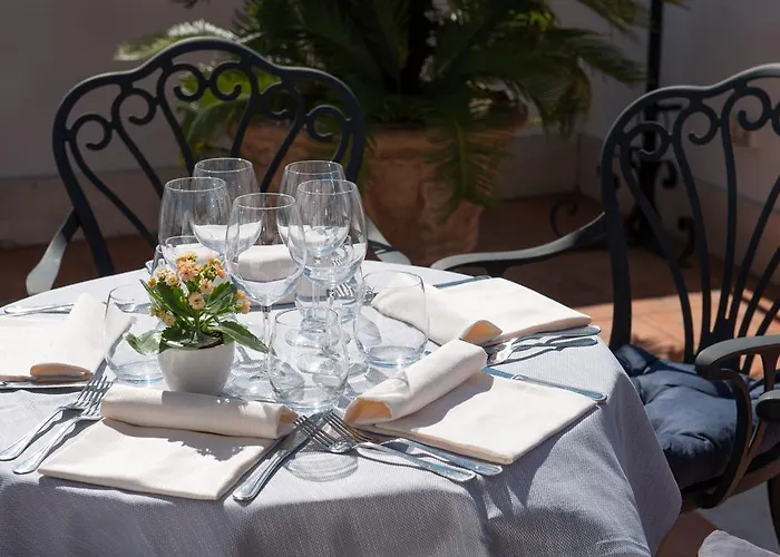 Hotel Donna Laura Palace By Omnia 4*